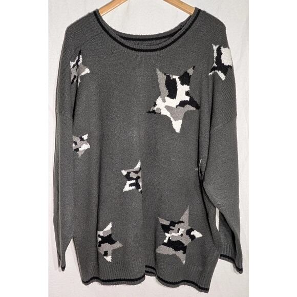 Torrid Womens Plus Size Crewneck Sweater Sz 3 22-24 Grey Camo Stars Comfy Casual - Picture 1 of 5